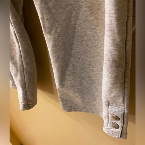 Danskin grey capri sweatpants - Picture 3 of 11